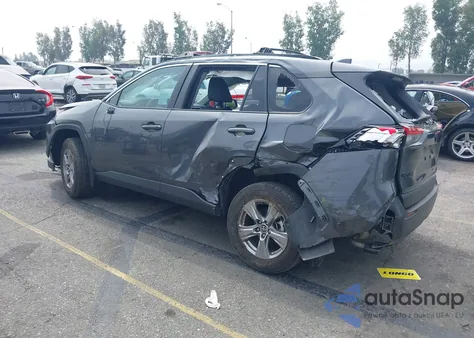 2023 Toyota Rav4 Xle z USA, uszkodzony, nr VIN 2T3W1RFV8PW298351